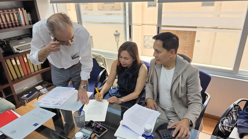 Reviewing and signing documents with the notary